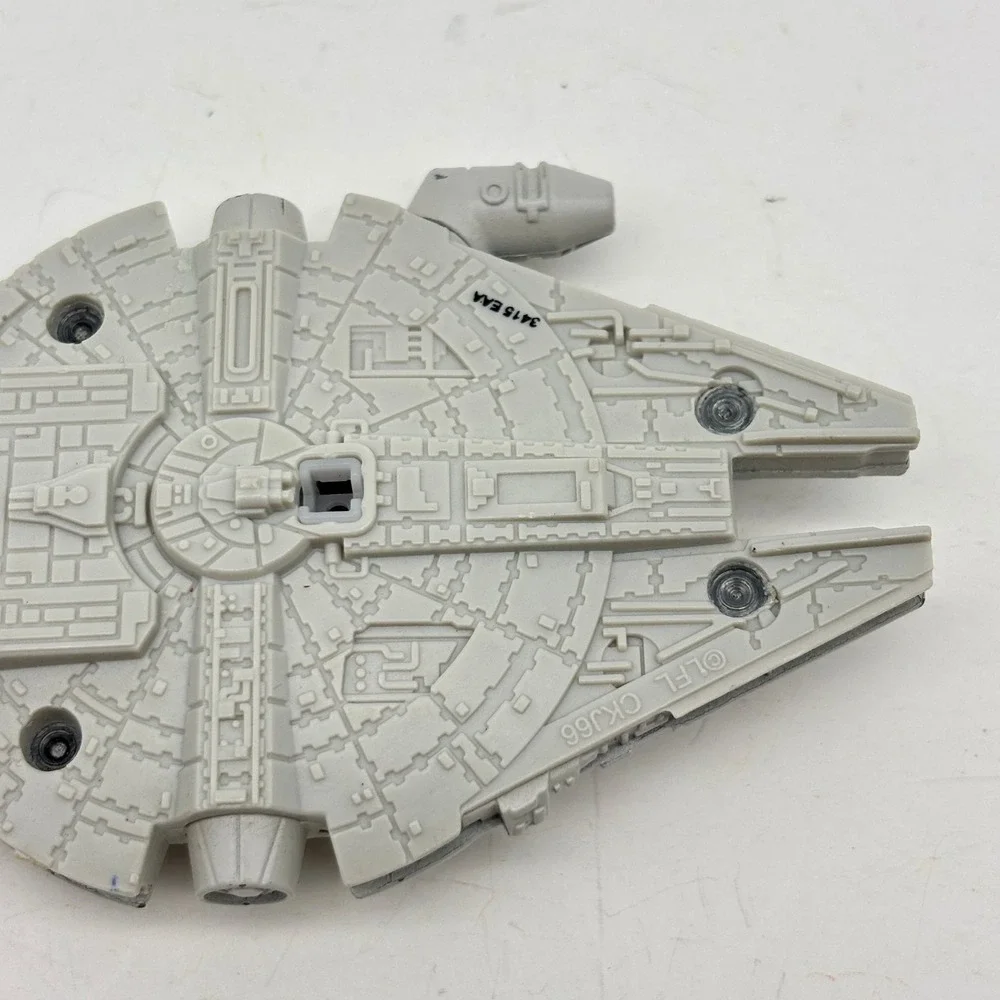 Hot Wheel Star Wars Millennium Falcon Battle Damage Starships 3